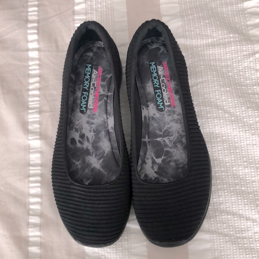 Never worn. No box No Tags. Waited too long to return